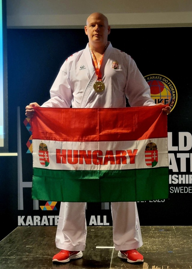 Pnzes Tams 11-szeres karate vilgbajnok