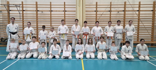 SZAC Karate SE sikeres vizsg�z�i