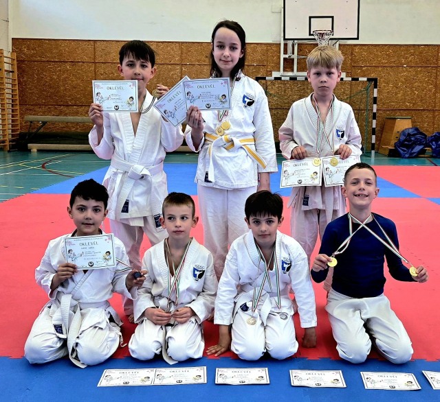 SZAC Karate SE sikeres csapata